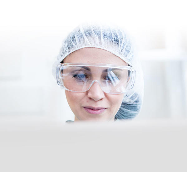 female researcher working in a laboratory.