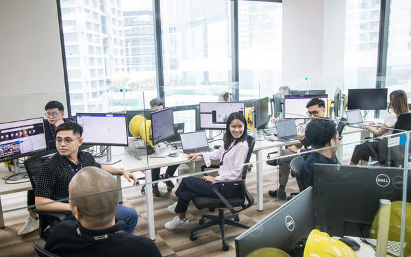 Colleagues in Manila working at the office 